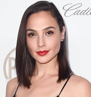 gal gadot stats|Gal Gadot Height Weight Body Stats Age Family。